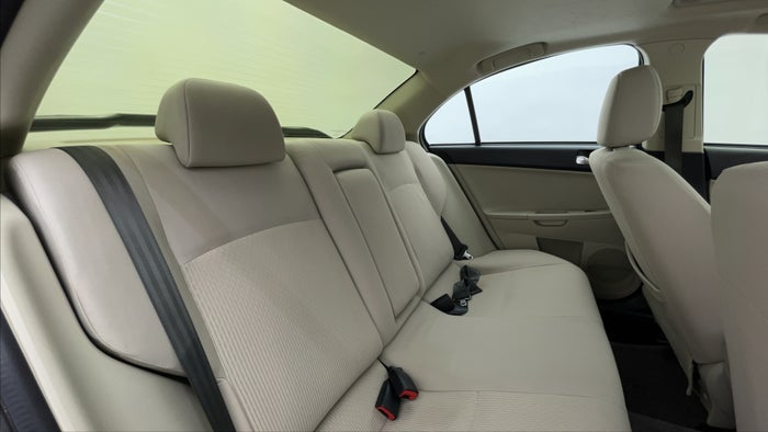 MITSUBISHI LANCER EX-Right Side Door Cabin View