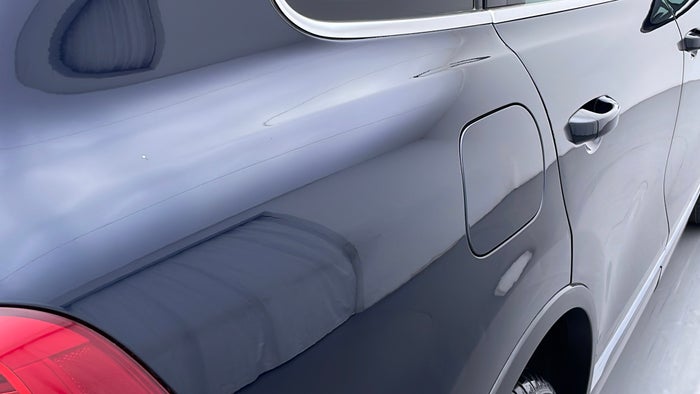 VOLKSWAGEN TOUAREG-Quarter Panel RHS Scratch