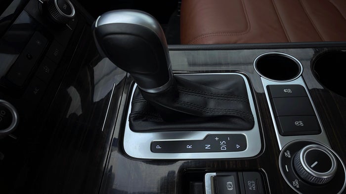 VOLKSWAGEN TOUAREG-Gear Lever