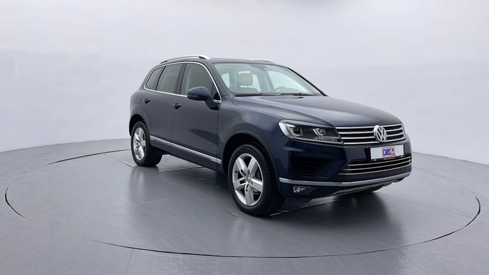 VOLKSWAGEN TOUAREG-Right Front Diagonal (45- Degree) View