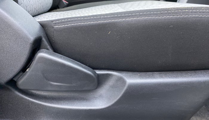 2021 Datsun Redi Go T (O), Petrol, Manual, 10,693 km, Driver Side Adjustment Panel