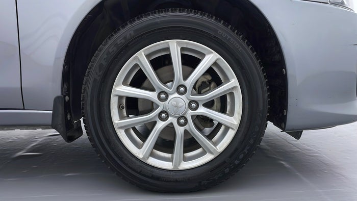 MITSUBISHI LANCER EX-Right Front Tyre