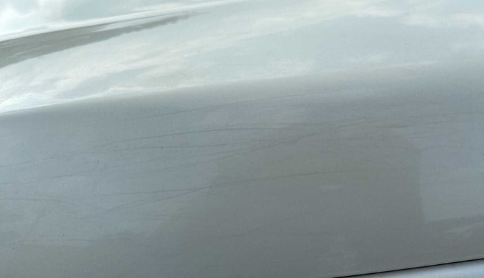 2019 Mahindra XUV500 W7 FWD, Diesel, Manual, 53,290 km, Bonnet (hood) - Minor scratches