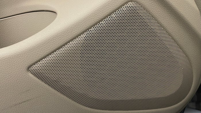 NISSAN ALTIMA-Speakers