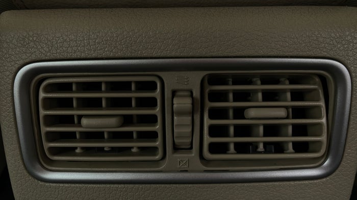 NISSAN ALTIMA-Rear AC Vents