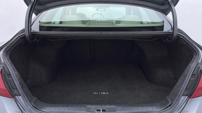 NISSAN ALTIMA-Boot Inside View