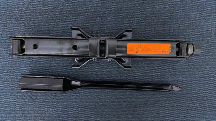 NISSAN ALTIMA-Tool Kit