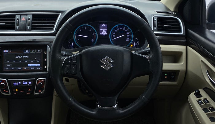 2016 Maruti Ciaz ZDI+ SHVS, Diesel, Manual, 78,822 km, Steering Wheel Close Up