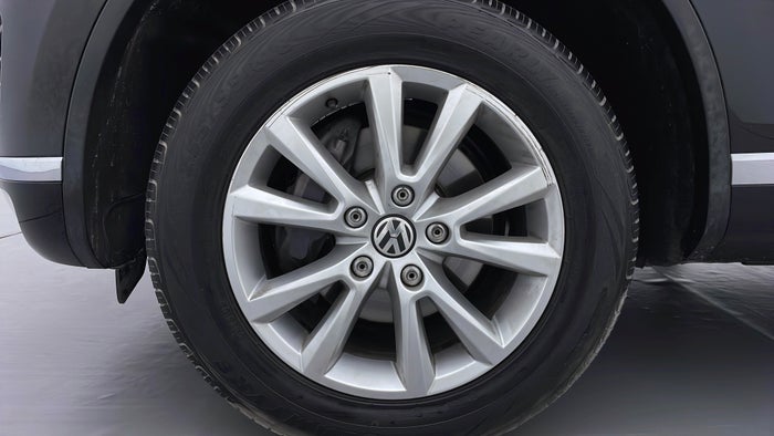 VOLKSWAGEN TOUAREG-Alloy Wheel LHS Front Scratch