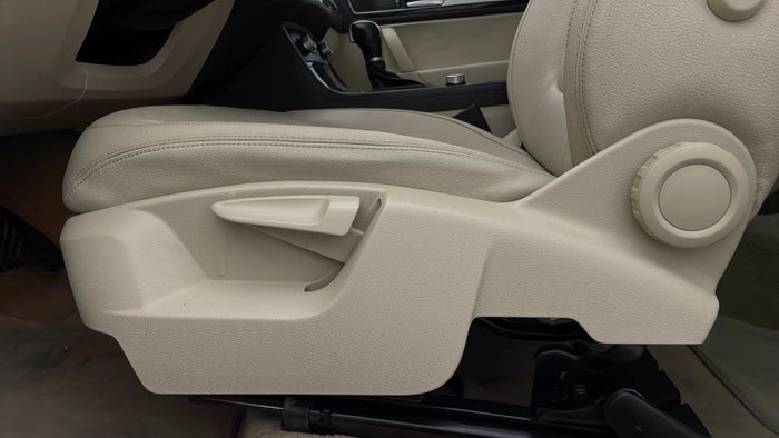 VOLKSWAGEN TOUAREG-Driver Side Adjustment Panel