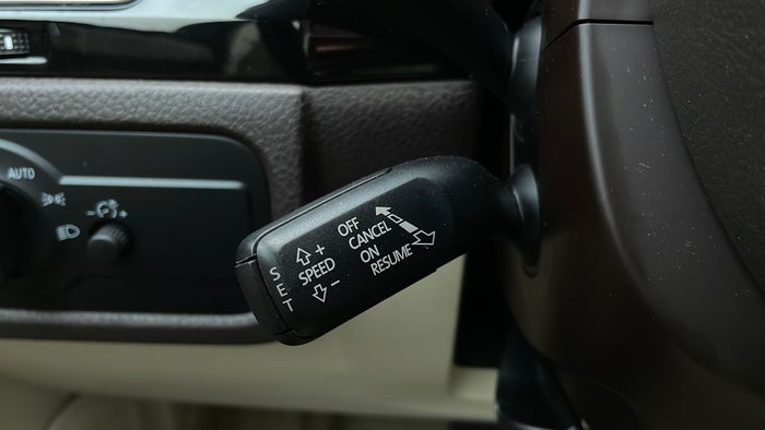 VOLKSWAGEN TOUAREG-Cruise Control