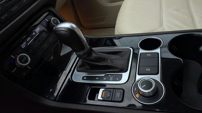 VOLKSWAGEN TOUAREG-Gear Lever