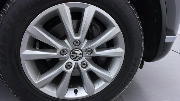 VOLKSWAGEN TOUAREG-Alloy Wheel RHS Front Scratch