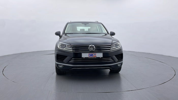 VOLKSWAGEN TOUAREG-Front View