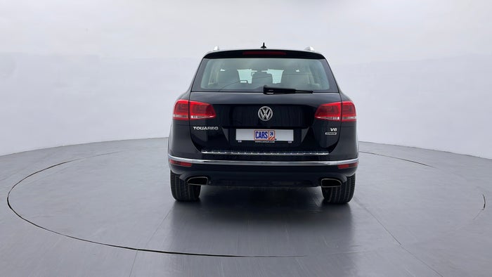 VOLKSWAGEN TOUAREG-Back/Rear View