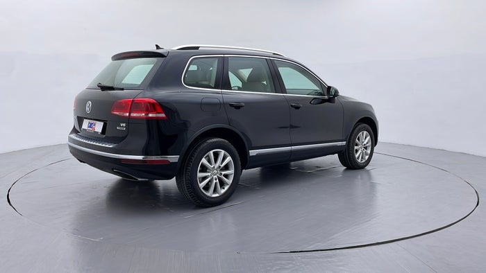 VOLKSWAGEN TOUAREG-Right Back Diagonal (45- Degree) View