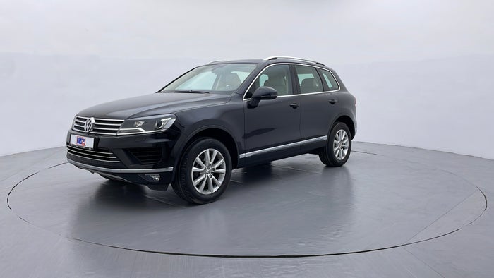 VOLKSWAGEN TOUAREG-Left Front Diagonal (45- Degree) View