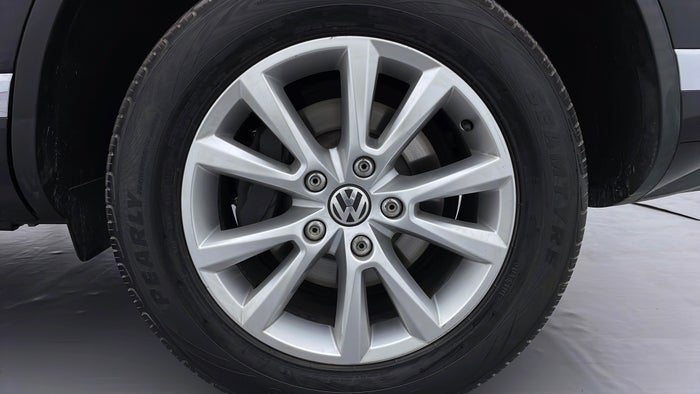 VOLKSWAGEN TOUAREG-Alloy Wheel LHS Rear Scratch