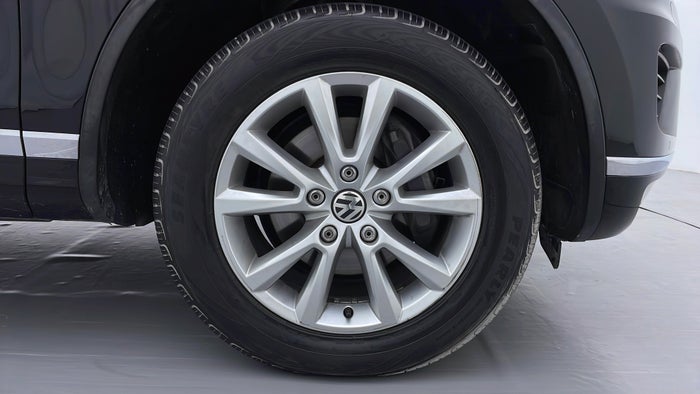 VOLKSWAGEN TOUAREG-Right Front Tyre