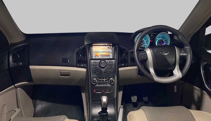2017 Mahindra XUV500 W6 4X2, Diesel, Manual, 40,928 km, Dashboard