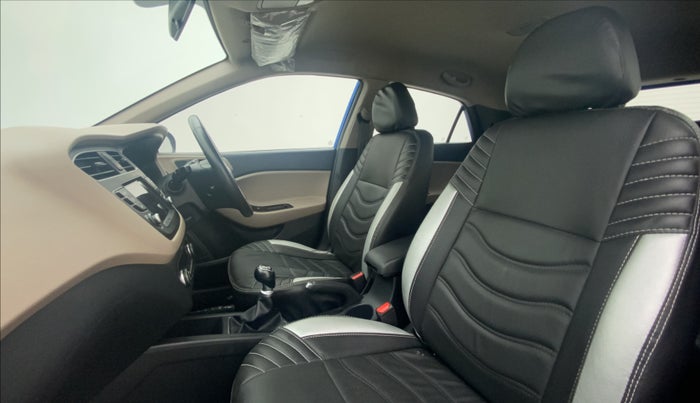 2018 Hyundai Elite i20 ASTA 1.2 (O), Petrol, Manual, 20,489 km, Right Side Front Door Cabin