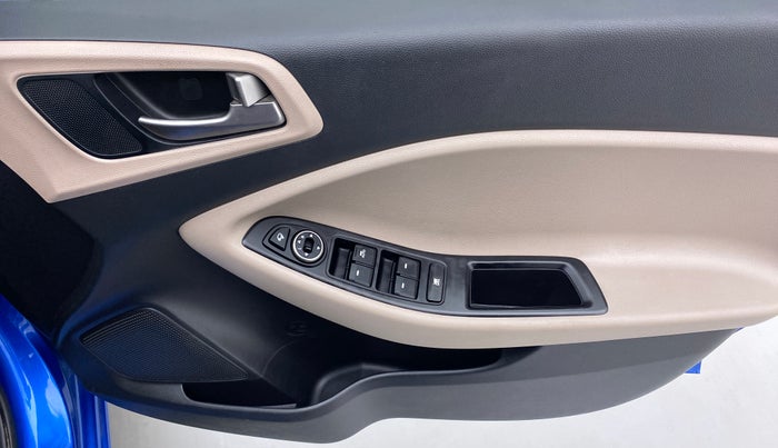 2018 Hyundai Elite i20 ASTA 1.2 (O), Petrol, Manual, 20,489 km, Driver Side Door Panels Control
