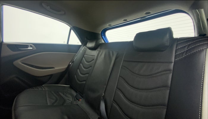 2018 Hyundai Elite i20 ASTA 1.2 (O), Petrol, Manual, 20,489 km, Right Side Rear Door Cabin