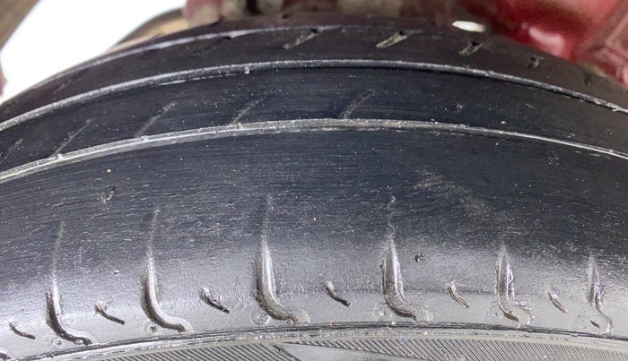 2015 Hyundai Eon ERA PLUS, Petrol, Manual, 42,014 km, Right Rear Tyre Tread