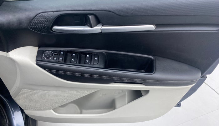 2020 KIA SONET HTX 1.0 IMT, Petrol, Manual, 35,153 km, Driver Side Door Panels Control