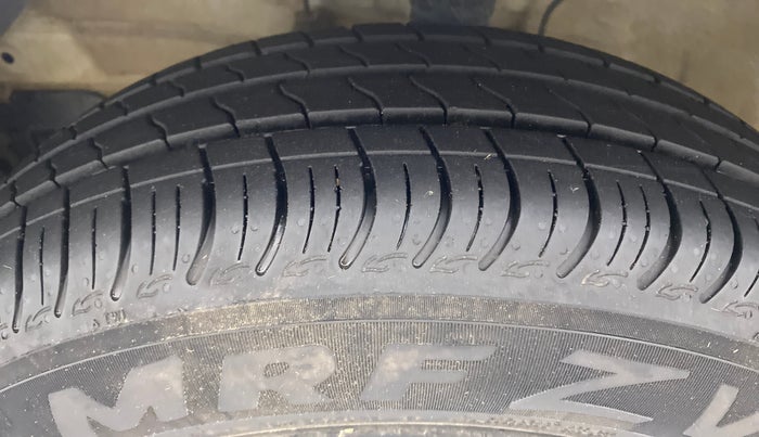 2021 Maruti S PRESSO VXI (O), Petrol, Manual, 5,282 km, Left Front Tyre Tread
