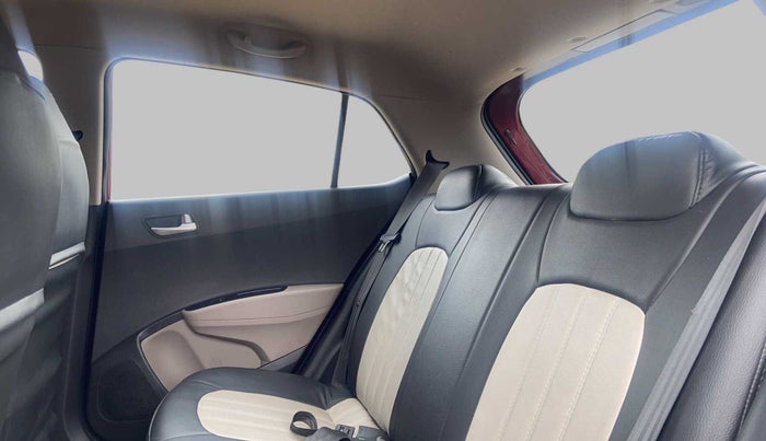 2015 Hyundai Grand i10 SPORTZ 1.2 KAPPA VTVT, Petrol, Manual, 17,456 km, Right Side Rear Door Cabin