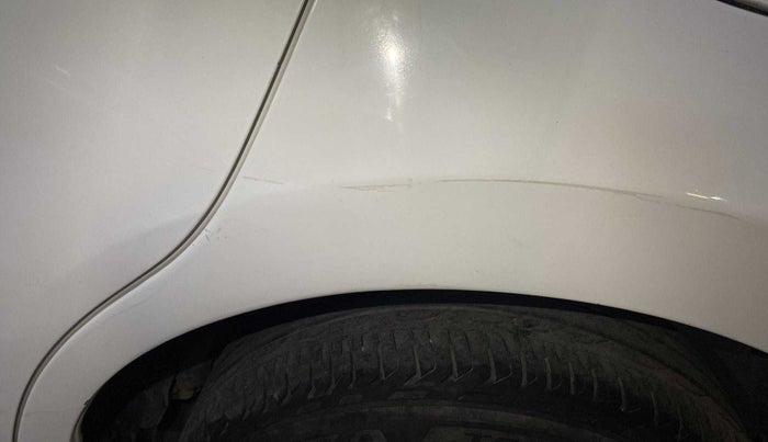 2015 Toyota Corolla Altis D 4D J, Diesel, Manual, 33,103 km, Left quarter panel - Minor scratches