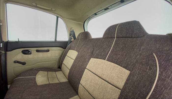 2012 Hyundai Santro Xing GLS, Petrol, Manual, 45,546 km, Right Side Rear Door Cabin