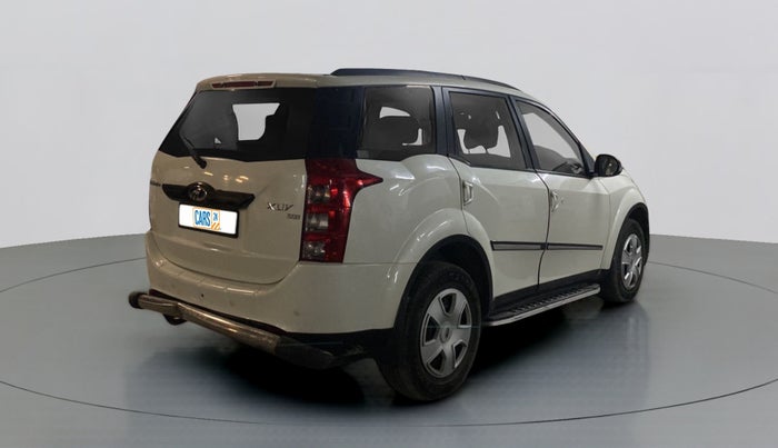 2016 Mahindra XUV500 W6 4X2, Diesel, Manual, 94,606 km, Right Back Diagonal