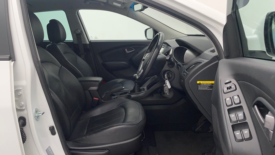 2015 Hyundai Ix35 Se (fwd), Manual, 79064 km, Right Side Front Door Cabin View