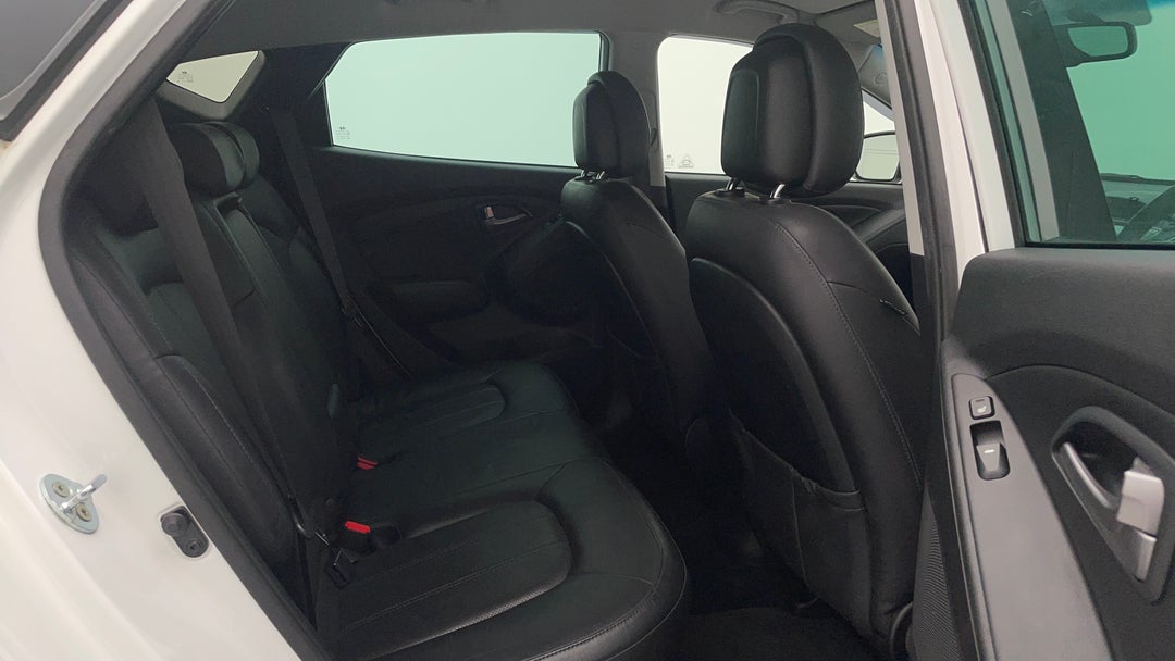 2015 Hyundai Ix35 Se (fwd), Manual, 79064 km, Right Side Rear Door Cabin View