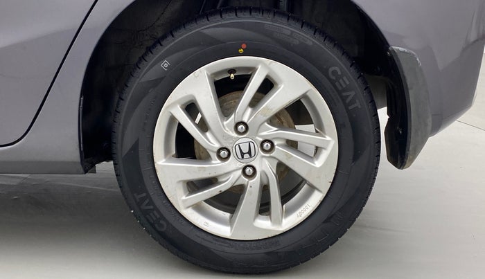 2017 Honda Jazz 1.2 V AT, Petrol, Automatic, 93,616 km, Left Rear Wheel
