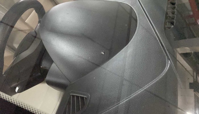2019 Mahindra XUV300 W8(O), Diesel, Manual, 58,441 km, Front windshield - Minor spot on windshield