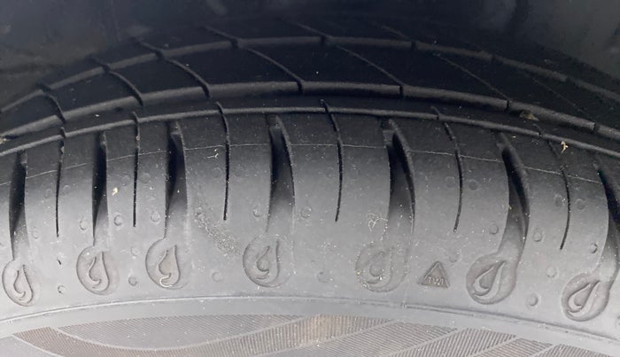 2021 Datsun Redi Go A, Petrol, Manual, 1,658 km, Right Front Tyre Tread