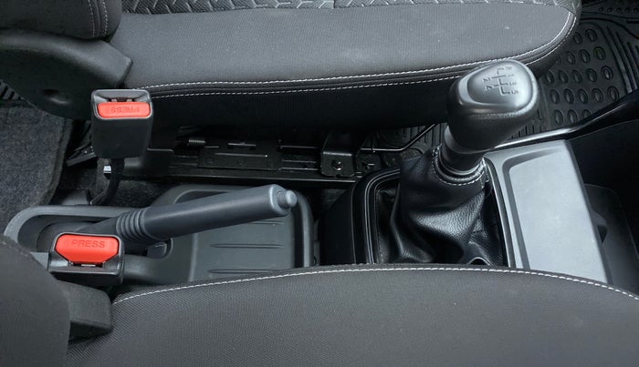 2021 Datsun Redi Go A, Petrol, Manual, 1,658 km, Gear Lever
