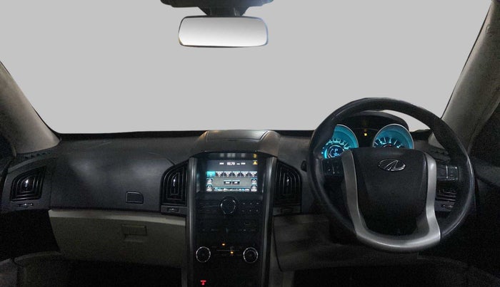2016 Mahindra XUV500 W10 AT, Diesel, Automatic, 76,542 km, Dashboard