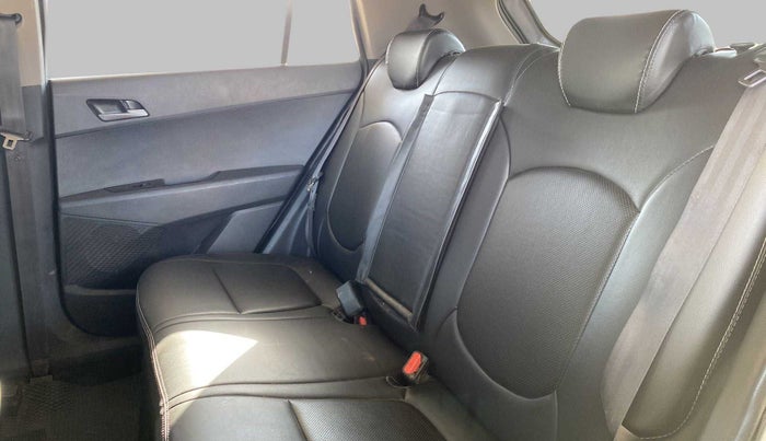 2015 Hyundai Creta 1.6 SX CRDI, Diesel, Manual, 99,830 km, Right Side Rear Door Cabin