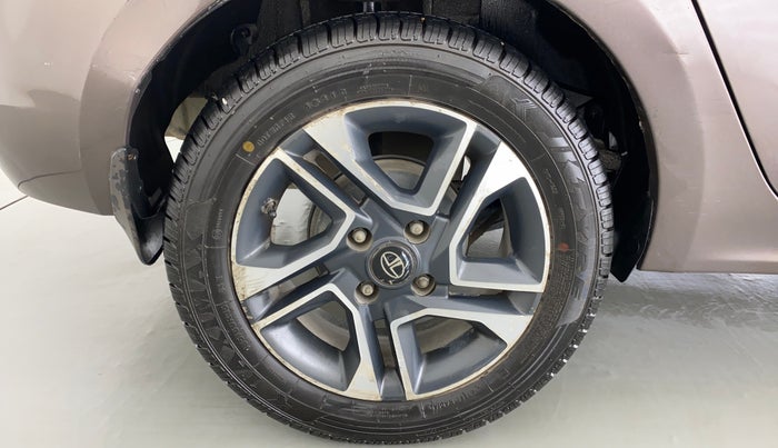 2017 Tata TIGOR XZ 1.2 REVOTRON, Petrol, Manual, 65,574 km, Right Rear Wheel