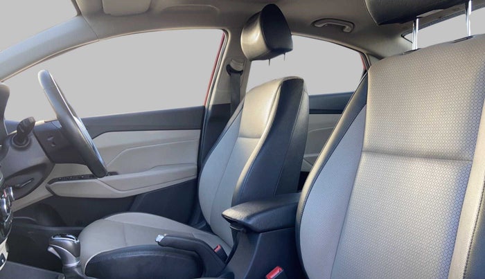 2018 Hyundai Verna 1.6 SX VTVT AT (O), Petrol, Automatic, 34,223 km, Right Side Front Door Cabin