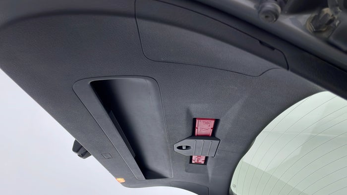 VOLKSWAGEN TOUAREG-Door Interior Boot Door Scratch
