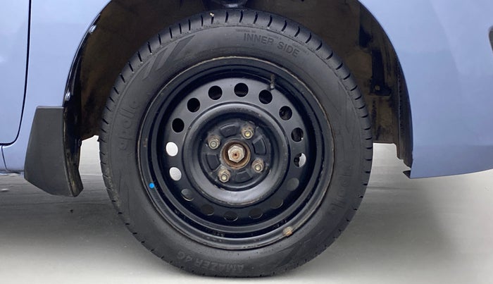 2015 Maruti Wagon R 1.0 VXI, Petrol, Manual, 75,135 km, Right Front Wheel
