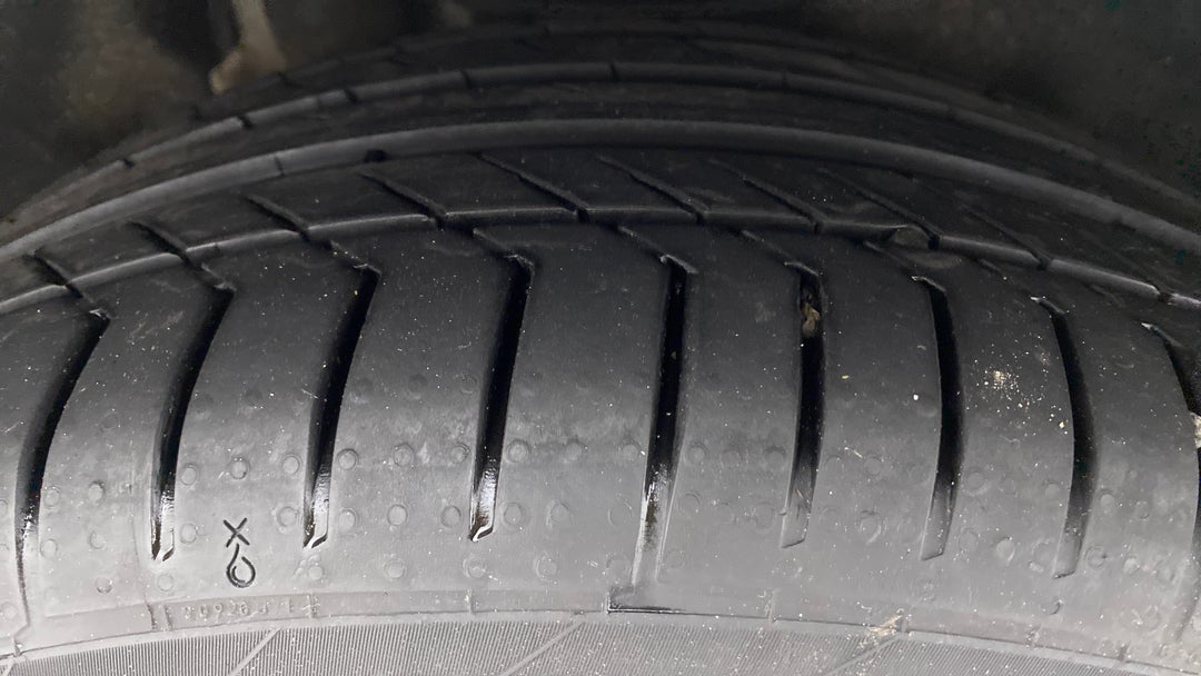 Right Rear Tyre Tread