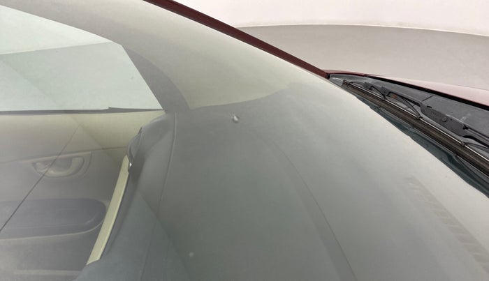 2015 Honda Amaze 1.2 SMT I VTEC, Petrol, Manual, 1,00,238 km, Front windshield - Minor spot on windshield