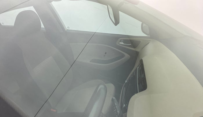 2019 Hyundai Elite i20 ASTA 1.2 (O), Petrol, Manual, 57,504 km, Front windshield - Minor spot on windshield