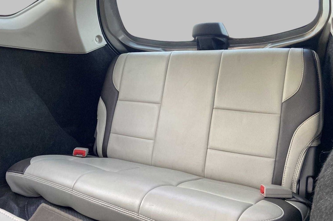 Third Seat Row ( optional )